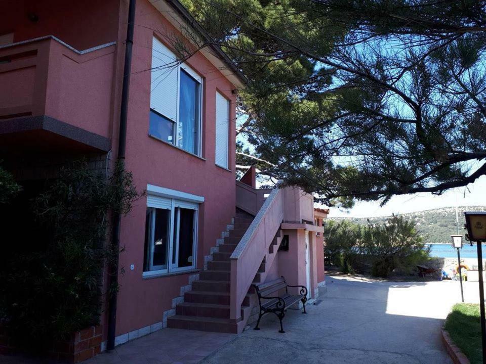 Apartments Zala Matusan Supetarska Draga Exterior photo